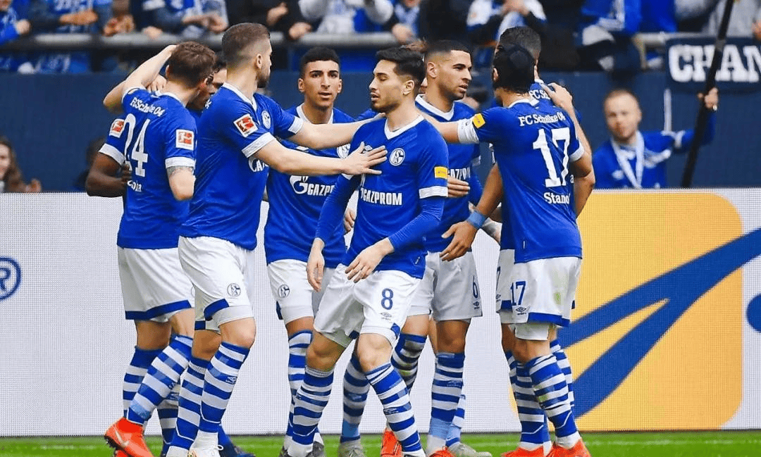 转折点！罗马单刀错失；德国杯转会期攻防权衡；悬念犹存；医务组通报恢复的简单介绍